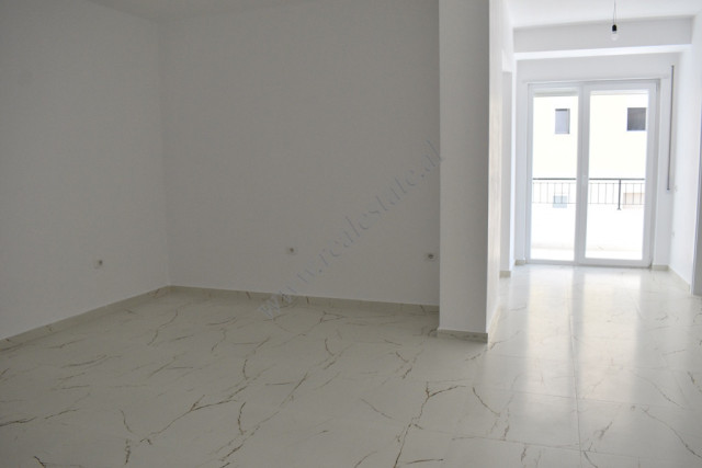 Office space for rent near Kafe Flora, in Mine Peza Street, in Tirana, Albania.
It is positioned on